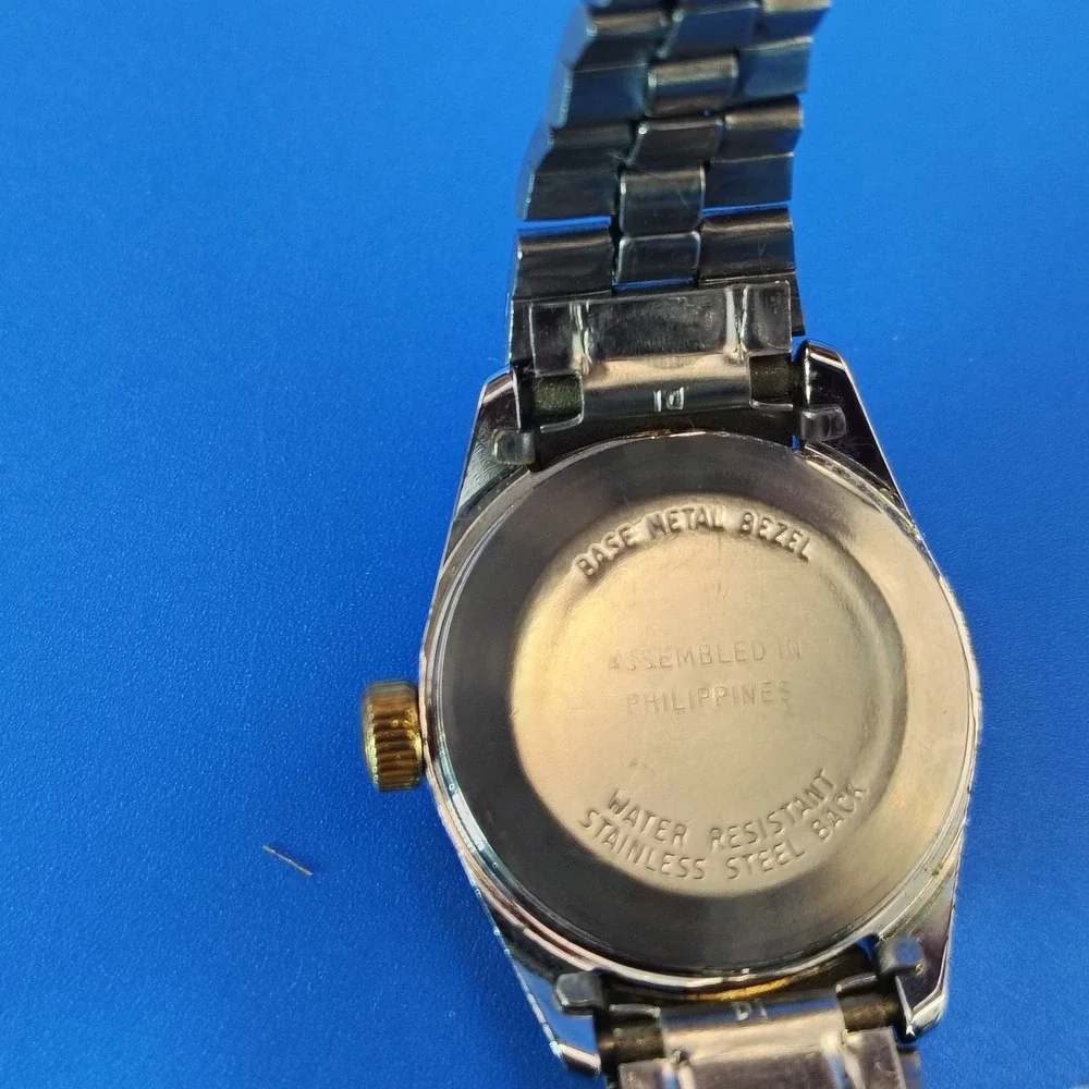 Vintage 1973 Timex Presidential Date 24mm Women's Mechanical‎ Wind Watch S. 5.75